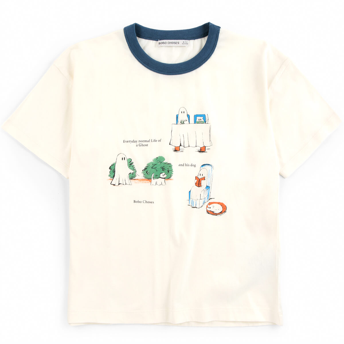 T-shirt ample en coton biologique blanc cassé à manches courtes avec encolure bleu marine contrastante pour enfants de 1 à 13 ans