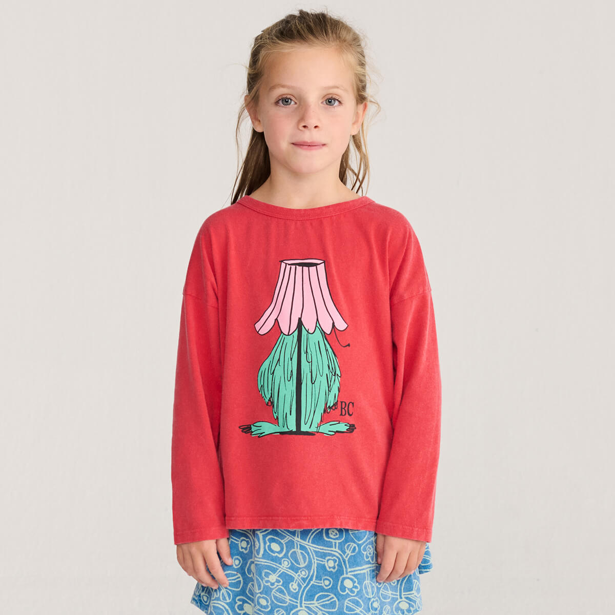 T-shirt décontracté à manches longues en coton bio avec imprimé monstre rouge caché et col rond pour enfants de 1 à 13 ans