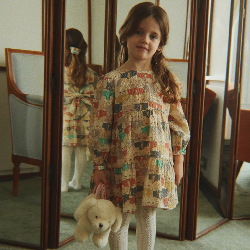 Robe à Nœud en Coton Bio avec Manches Volumineuses et Détails à Volants pour Enfants de 2 à 8 Ans – Thème "Comme Chiens et Chats"