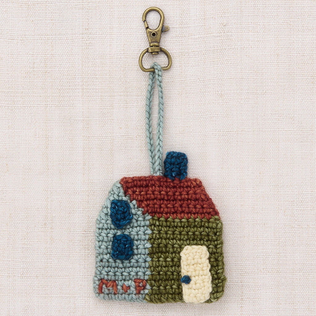Breloque de sac en laine mérinos crochetée à la main au design ludique pour sacs et clés