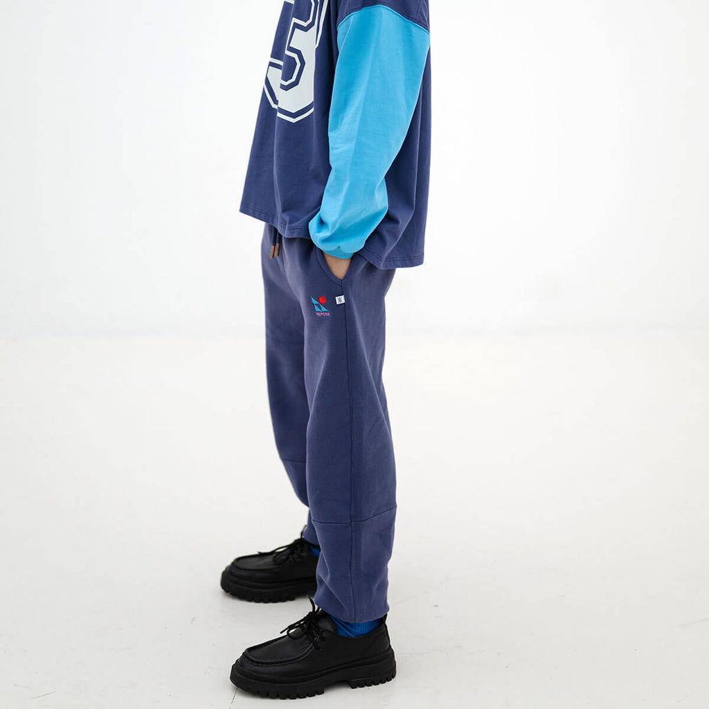 Pantalon de jogging sportif enfant en coton biologique bleu éclipse avec détails coupés-cousus et taille élastiquée, 2-14 ans