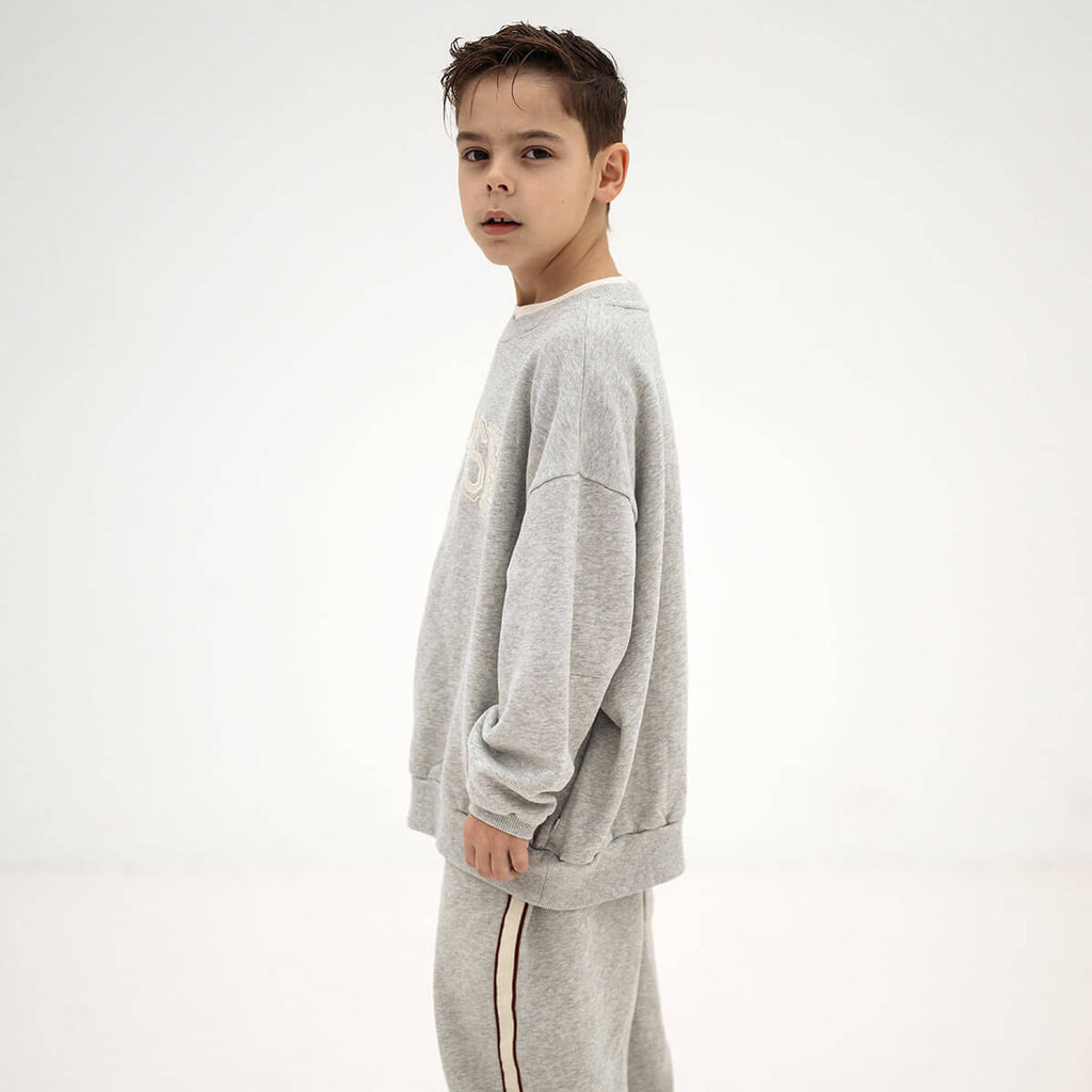 Sweat-shirt ample à logo gris clair chiné en coton biologique avec épaules tombantes et coupe décontractée pour enfants de 2 à 14 ans
